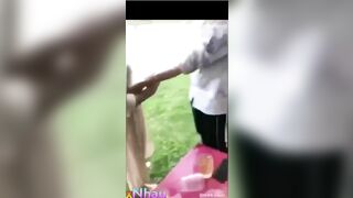 Đánh ghen, E gái đi địt ngta xong ra nch bị đánh dập lồn ở quán nước