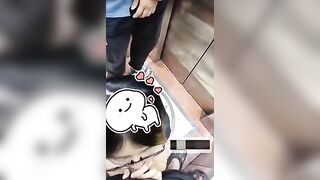 Bé sugar baby bú cu trong thang máy bất ngờ có người vào mà em vẫn bú