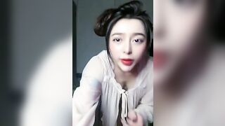 美乳 403