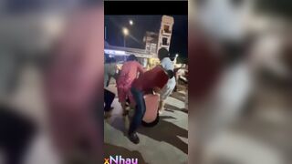 Đánh ghen lột đồ tiểu tam ở Hà Nội, Cơ mà tiểu tam ngon vl