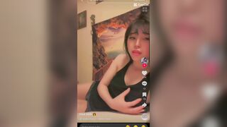 Tiktoker Hoa Xinh trả kèo lột đồ💋