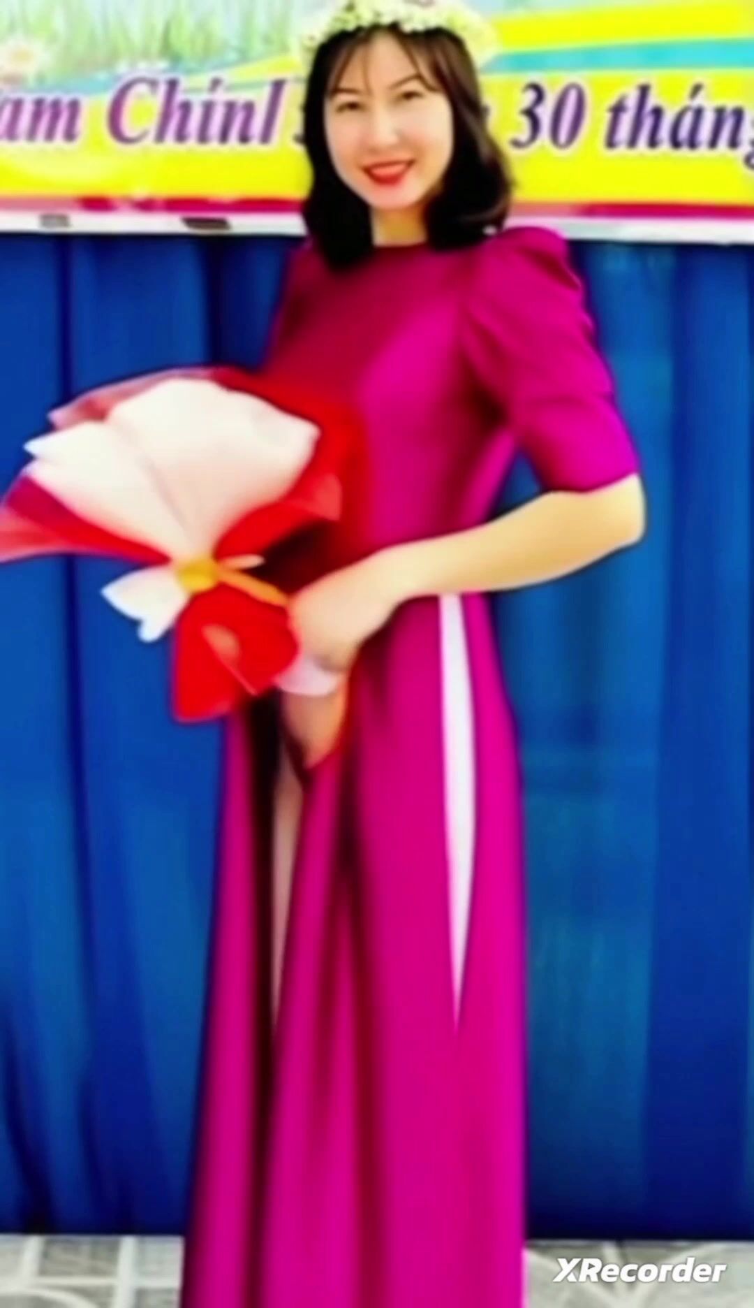 Cô giáo dạy toán (AI)