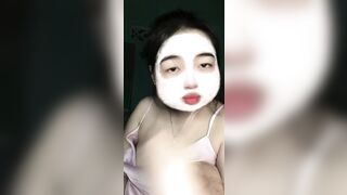 live tt mà bận đồ vậy làm mấy anh nứng