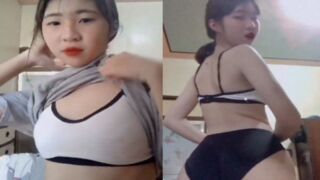 Em sinh viên cứ xa bạn trai là lại gửi clip sex dụ dỗ