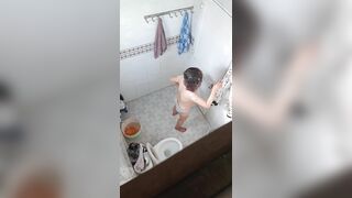 Quay lén dỉ dì ti bự