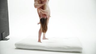 một chấm 563