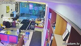 Hack Camera Tây Đầu Trọc Nuôi Bé Gái Việt Nam Để Địt Xả Đồ