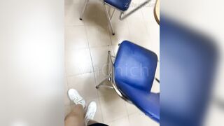 bé sinh viên gương mẫu thích liveshow thủ dâm bắn nước trong lớp học