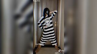 Tổng hợp trend tiktok thanh kiếm ánh sáng