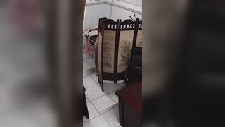 Cô này múp