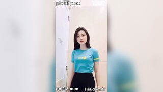 Em Thu Ngân Điện Máy Xanh Lồn Nhiều Nước
