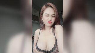 Phương Thảo được a ny chièu cỡ này mà gãy tay vẫn đưa e len đỉnh