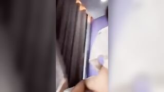 Hồng Ngọc mặt xinh đụ sướng
