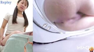 Gái xinh ỉa chảy 1