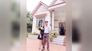 đám cưới vừa xong rủ thằng bạn qua địt vợ chung