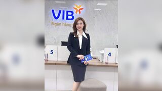 Check em nhân viên Ngân Hàng VIB vú hồng lồn se khít