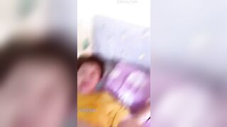 Chị máy bay ngoại tình bị bắt đánh ghen lột đồ trong trung tâm khách sạn
