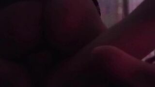 Em iu sáng sớm đòi nhún