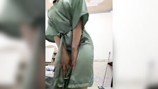 Full clip Eira thủ dâm trêu trọc a thợ điện, Cứ dí lồn vào đầu a lúc a sửa