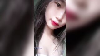 Điệu Huyền, cute lồn non nch dâm vừa tâm sự vừa móc bảo ny ysl