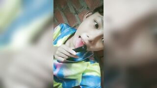 Album tua vít ib zl mô tả