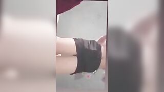 Bé gái thủ dâm 2