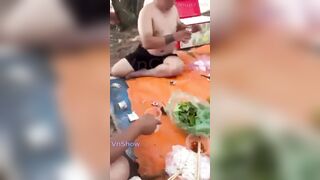 Đúng miền tây, Đang nhậu mà nứng quá địt nhau sau bàn nhậu luôn