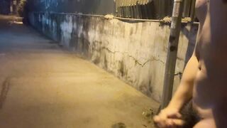 Nứng cặc public ngoài đường