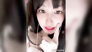 E loli lồn hồng show lồn thủ dâm