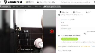 Em Linh vừa tắm vừa livestream