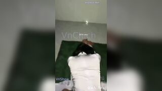 Phát hiện con bạn thân áo dài lọt khe, Nên ép địt để giữ bí mật