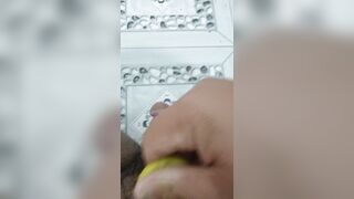 Vắt chanh vào con cu đang nứng
