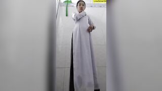 Em Học Sinh Áo Dài Mới Lớn Nứng Lồn Giữa Đêm (phần 2)