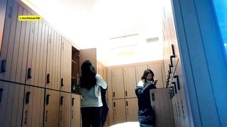 Quay Lén 2 Em Học Sinh Thay Đồ Đi Tắm