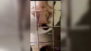 Độc lạ, thanh niên dập bé fwb vs tư thế bế lên nước lồn chảy mặt