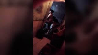 Quay lén mẹ tắm 3