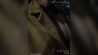 Còn ghệ Eira 2004 thích trần truồng thủ dâm khắp xóm