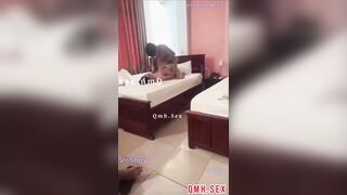 Thiếu nợ, Đem vk cho giang hồ địt, nghe e kêu cứu đau đớn mà thương