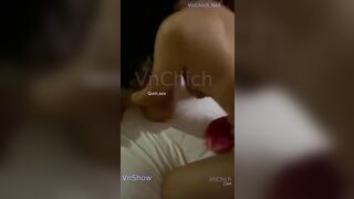 2 bố già gần đất xa trời, vẫn thuê gái về book địt thì bị đau tim