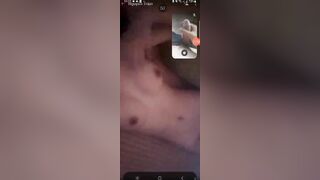 em học sinh cấp 2 call video show vú với bạn thân