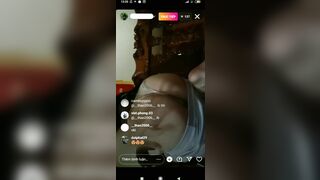 Em Lê Thị Huyền Diệu livetream móc lồn chảy nước với bạn trai trên Instagram P6