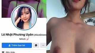 Lê Nhật Phương Uyên bị đụ khi đang xem rap