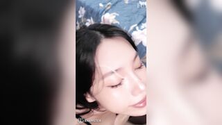 sắc thái biểu cảm khi sắp được bắn tinh vào mặt