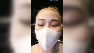 Idol Yuna ngồi quán cafe show lồn còn gạ chủ quán chs trần và cái kết