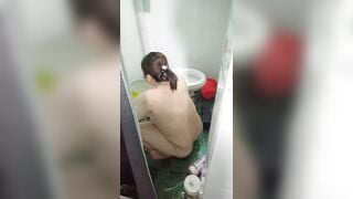 Mẹ vợ đang tắm thì con vào