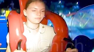 E gái đi tàu lượn hớ hênh lộ cả vú, Tổng hợp các clip