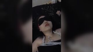 Anh nứng quá khi chơi với em