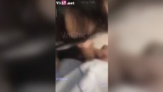 Súc vật thầy giáo, Ép e lớp trưởng bú cu ở cầu thang trước khi vào tiết
