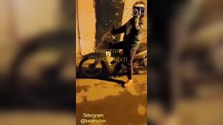 Độc lạ Địt chị Grap nói chuyện hợp được chị Sóc Lọ Ngoài đường