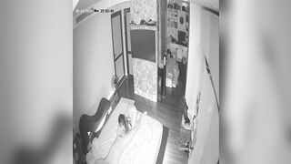 Hack Camera ngoại tình với anh hàng xóm lúc chồng đi công tác vắng nhà
